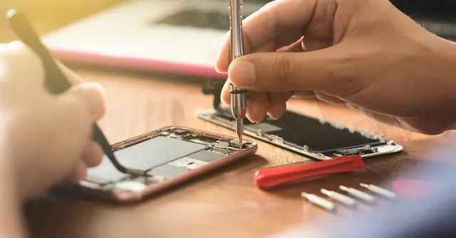 Buy Cell Cleveland iPhone Computer & Phone Repair — photo from the business 4
