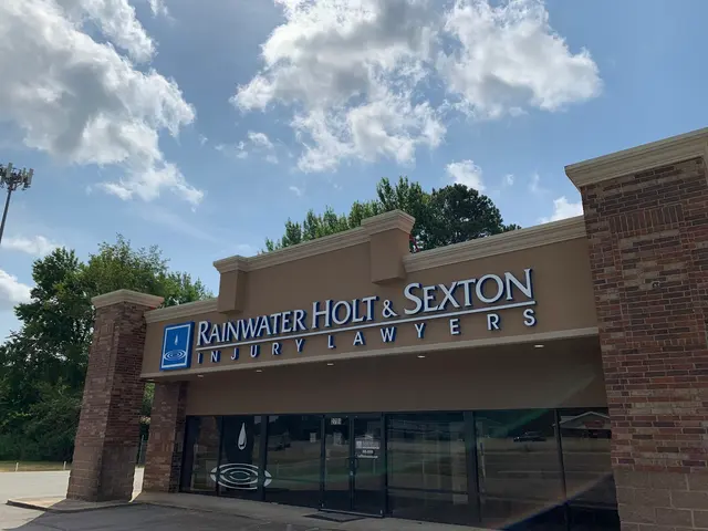 Rainwater, Holt & Sexton Injury Lawyers — photo from the business 8