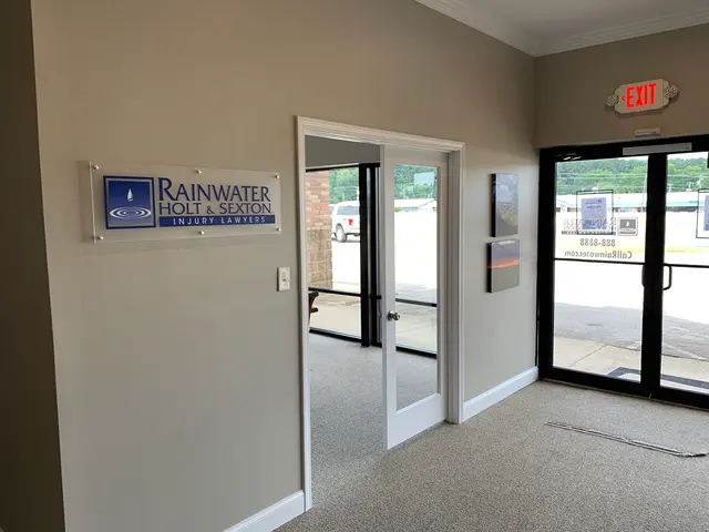 Rainwater, Holt & Sexton Injury Lawyers — photo from the business 4