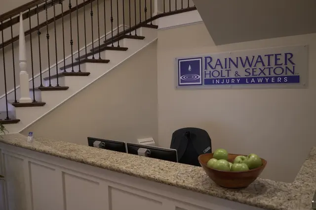 Rainwater, Holt & Sexton Injury Lawyers — photo from the business 2