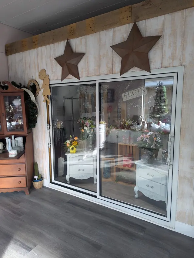 Frenchie's Flowers — photo from the business 9