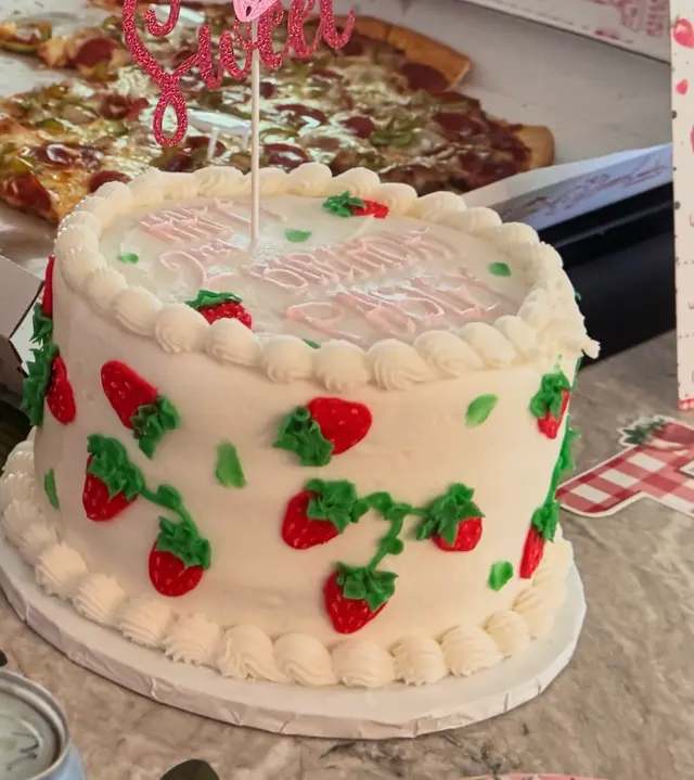 Customer photo of work by Halo Bakeshop, from abby chic's review