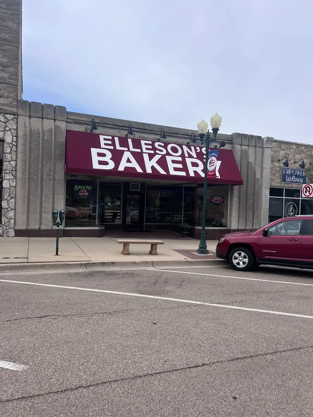 Elleson's Bakery — customer photo 1