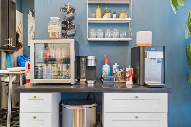 The Color Bar- Huntsville — photo from the business 6