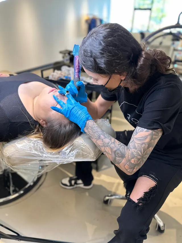 Miroir Beauty Brand — customer photo 3