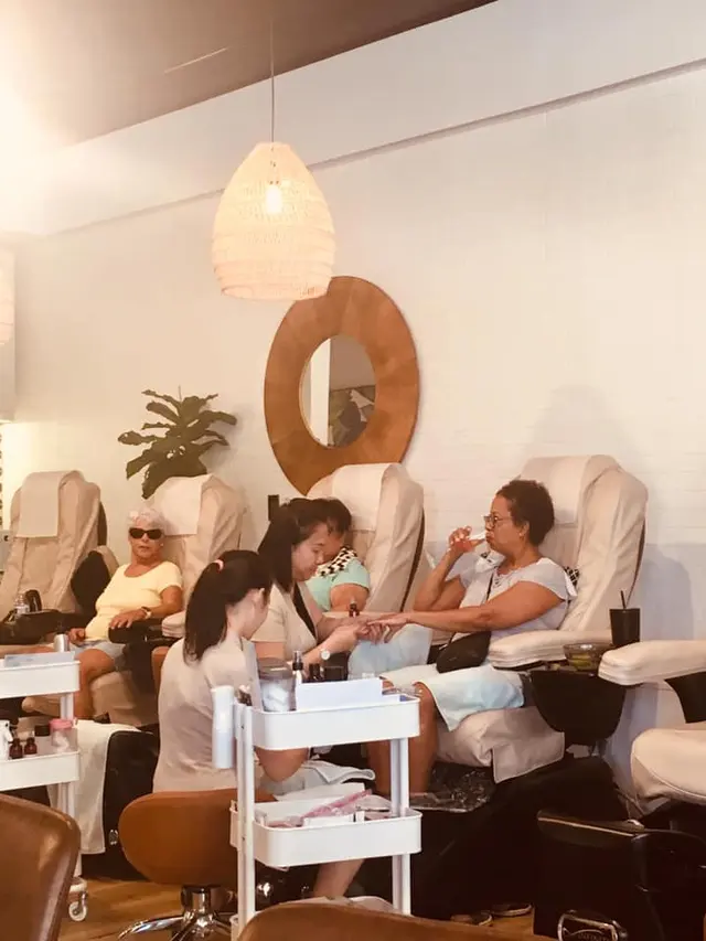 Kitchen Nail Bar - Blossom Hill — photo from the business 3