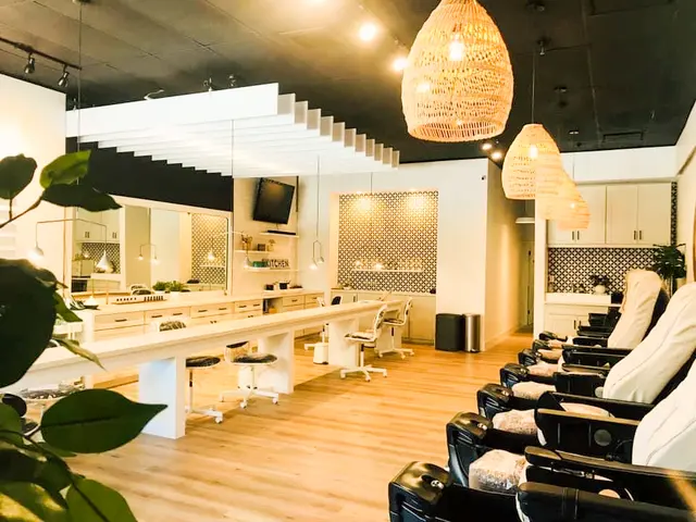 Kitchen Nail Bar - Blossom Hill — photo from the business 1