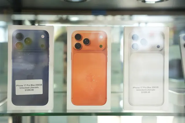 SM Wireless Repair, Sell, Buy — photo from the business 7