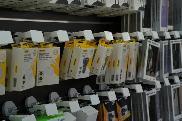 SM Wireless Repair, Sell, Buy — photo from the business 2