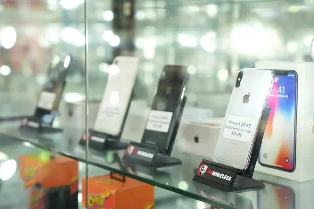 SM Wireless Repair, Sell, Buy — photo from the business 12