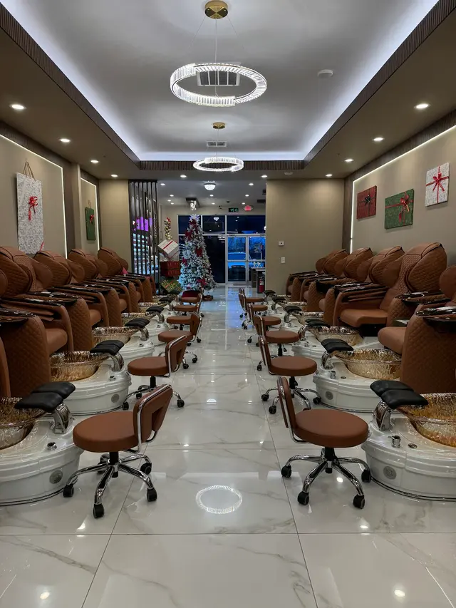 Selfie Nail Spa — photo from the business 2
