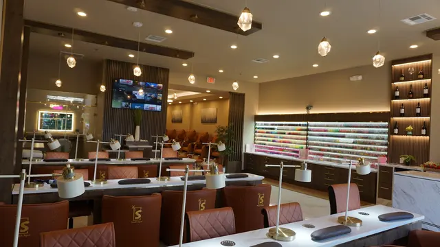 Selfie Nail Spa — photo from the business 3