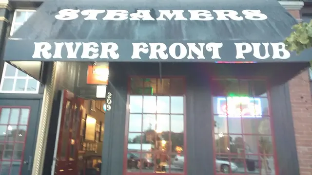 Steamers Riverfront Pub — customer photo 1