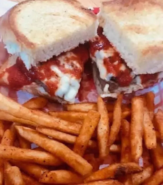 Hecks Bar Carrollton — photo from the business 6