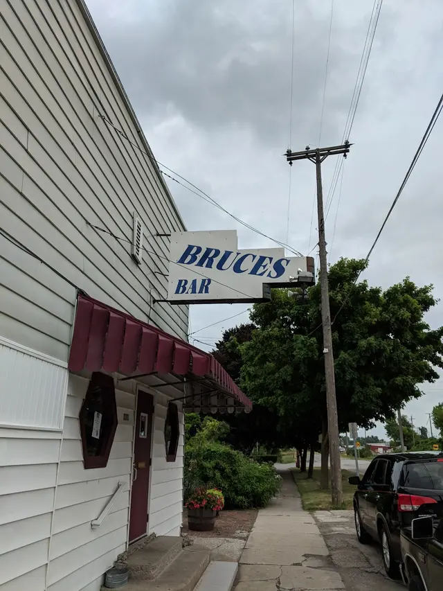 Bruce's Bar — customer photo 1