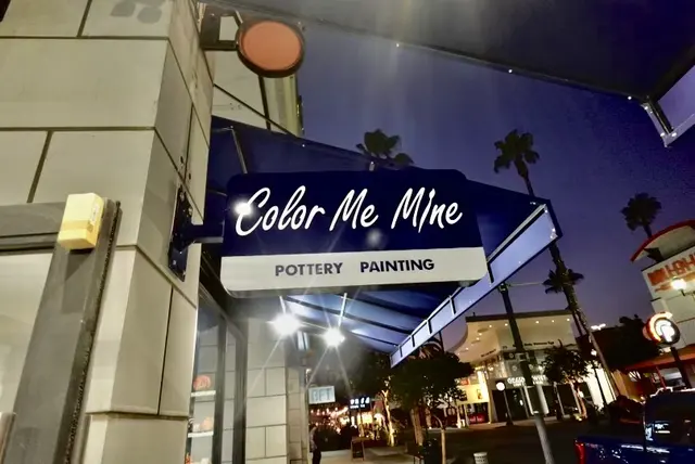 Color Me Mine — photo from the business 3