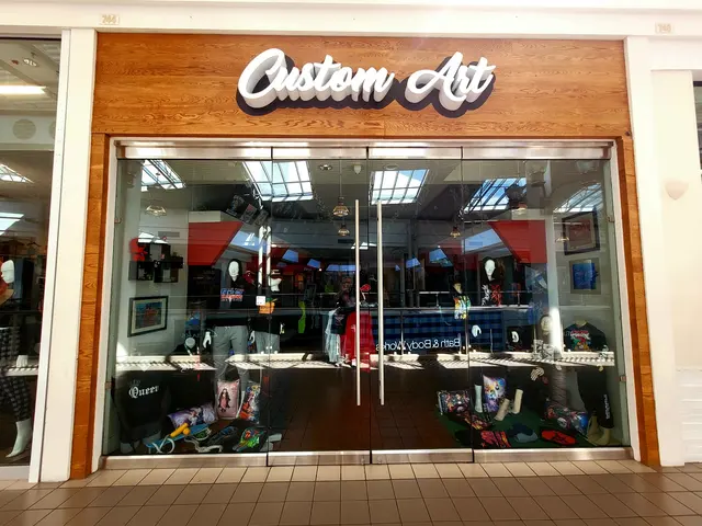 CUSTOM ART STORE — customer photo 1