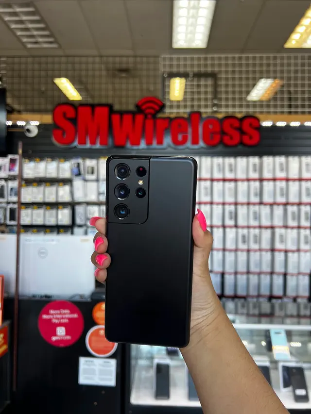 SM Wireless: Buy, Sell, Repair — photo from the business 4