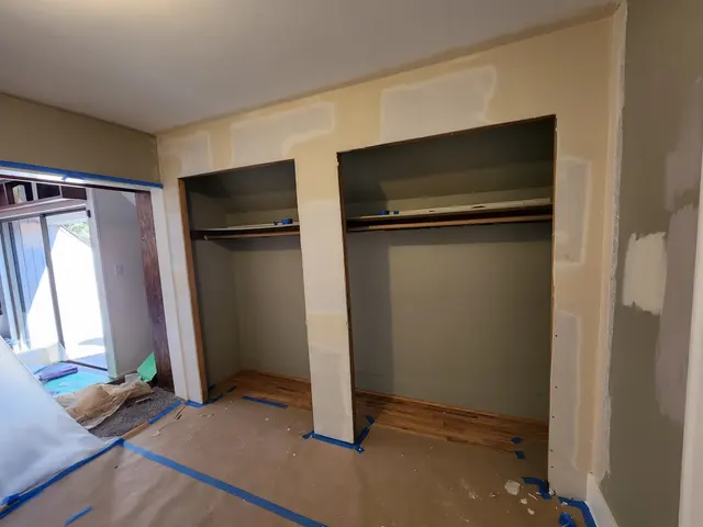 E&M Drywall Repair — photo from the business 4