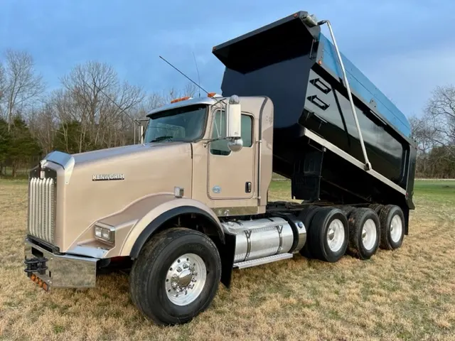 TriStar Auction Group, LLC — photo from the business 2
