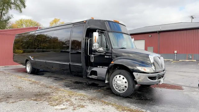 Second Nature Limousine — photo from the business 3