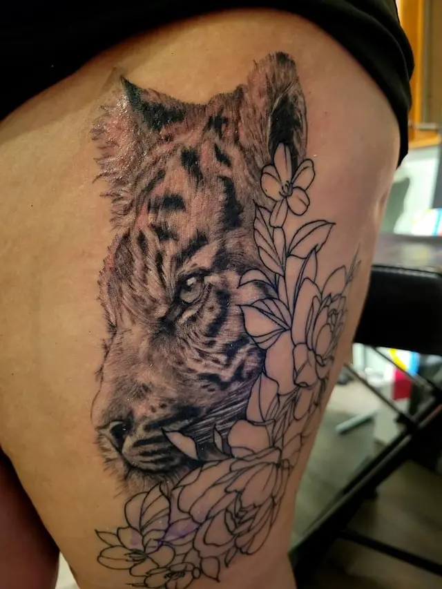 Tattooed Vagabond — photo from the business 11