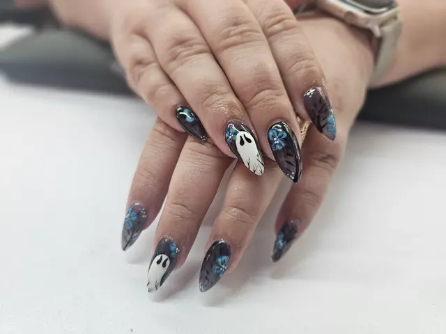 Glitter & Gray Salon — photo from the business 6