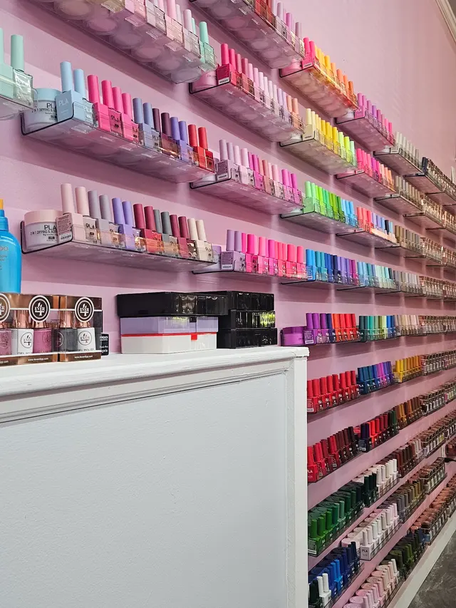 Glitter & Gray Salon — photo from the business 7