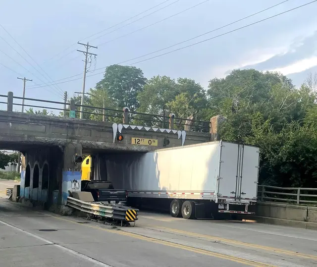 Penny the Truck Eating Bridge — customer photo 2