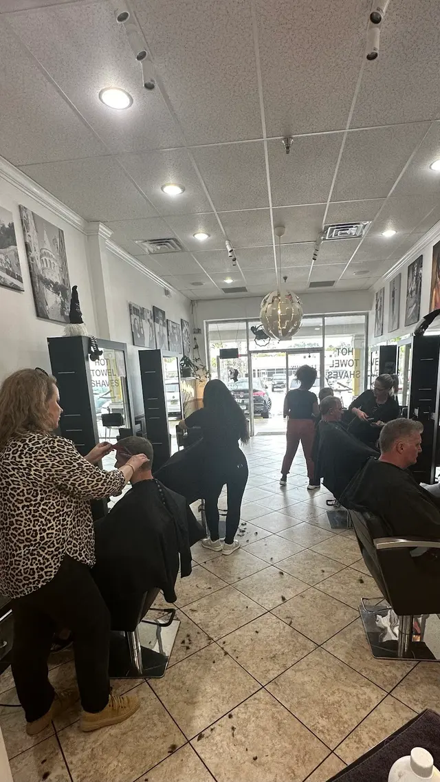 Luxury Hair Studio For Men — photo from the business 9