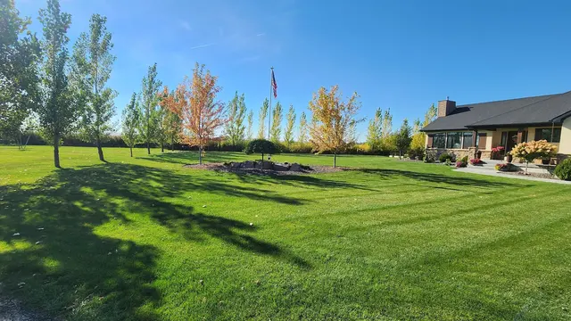 Envy Lawncare — photo from the business 8