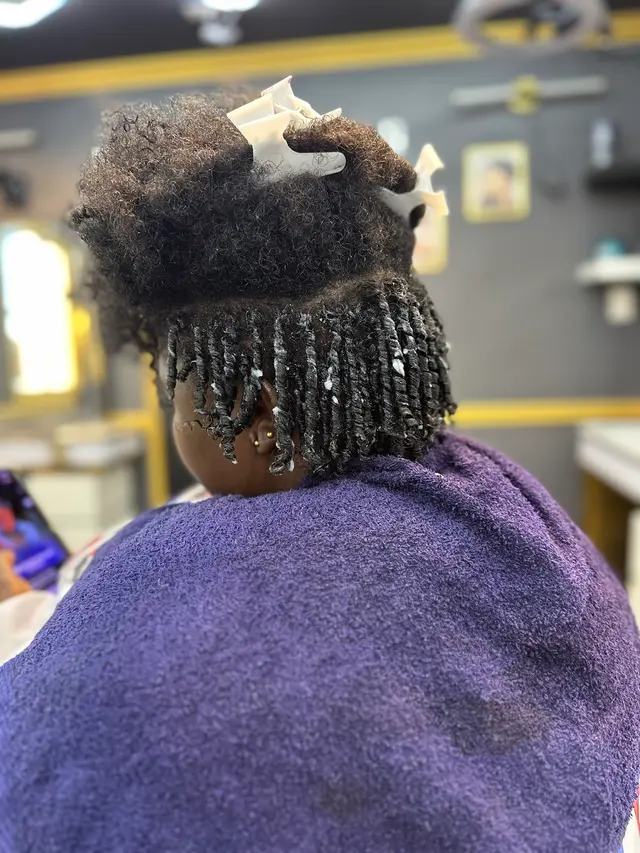 Akim’s Empire Cuts & Braiding barber shop — photo from the business 6