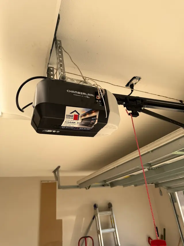 Customer photo of work by Garage Door On, from Pedro Sosa's review