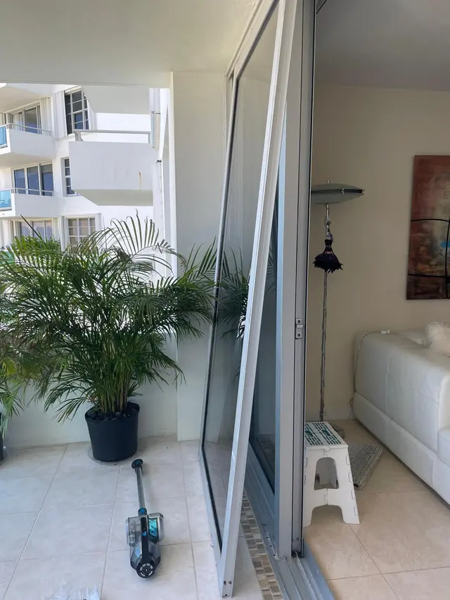 DNA Sliding Doors — photo from the business 7
