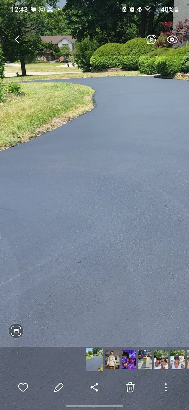 SealRite Sealcoating-Asphalt — customer photo 11