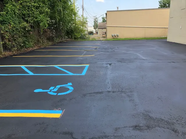 American Asphalt Paving & Sealcoating LLC — customer photo 9