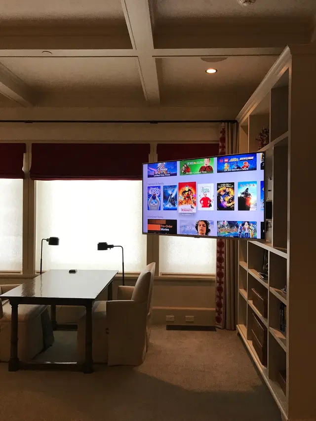 Lifestyle Electronics — photo from the business 5