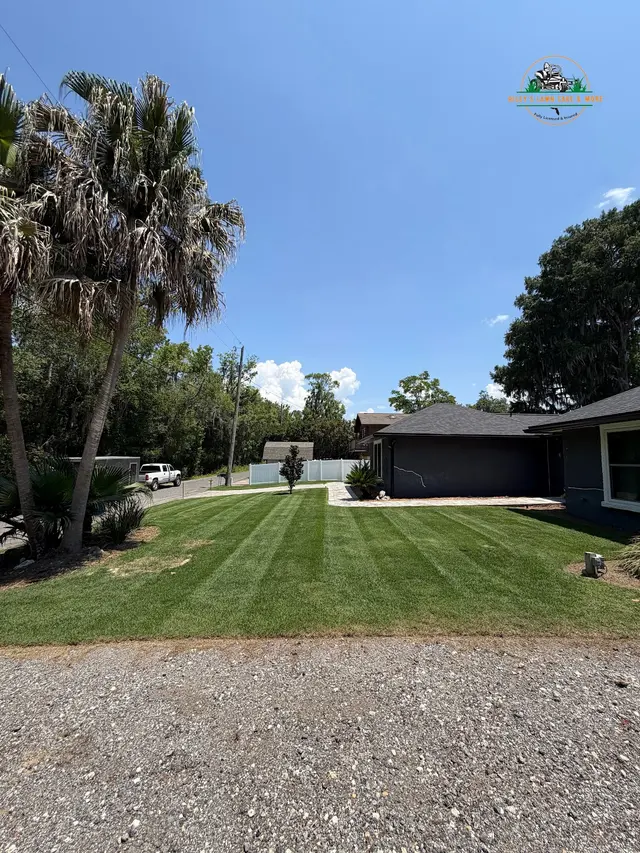 Riley's Lawn Care and More — photo from the business 3