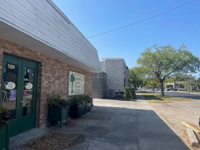 Donovan's Custom Framing and Gifts — photo from the business 10