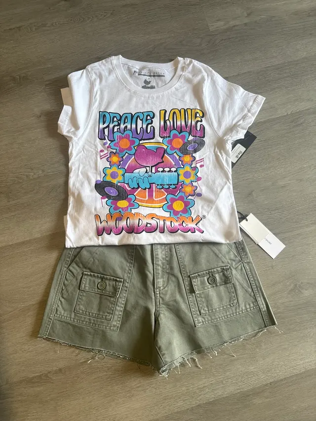 Collaboration Clothing Store — customer photo 8