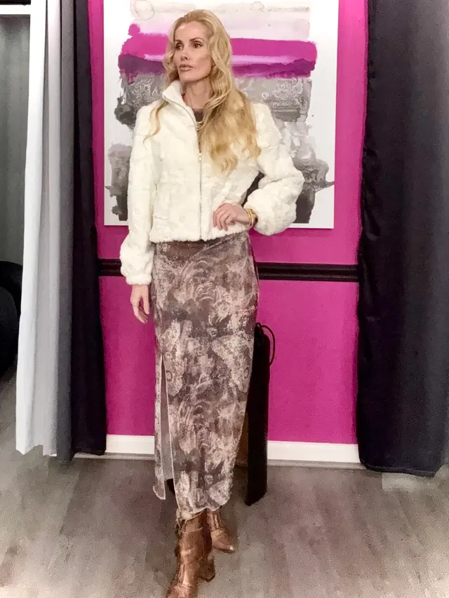 Collaboration Clothing Store — customer photo 6
