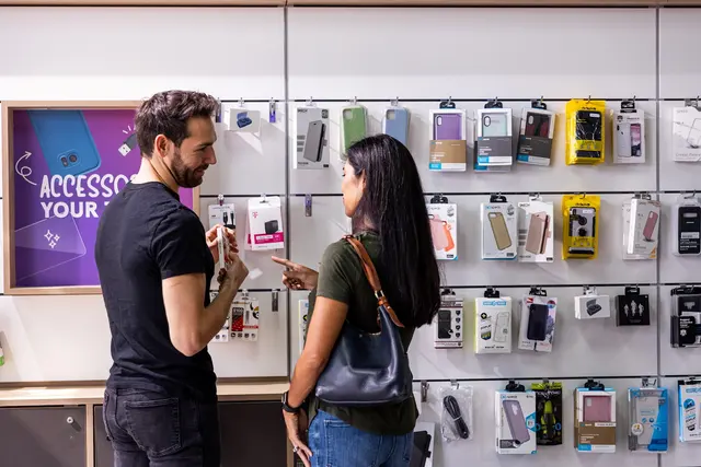 uBreakiFix - Phone and Computer Repair — photo from the business 3