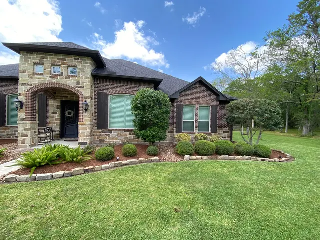 Reyes Lawn Care & Landscape — photo from the business 3