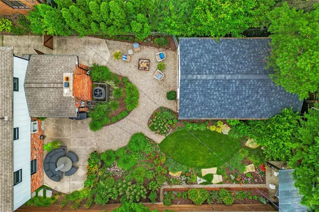 Great Lakes Landscape Design — photo from the business 12