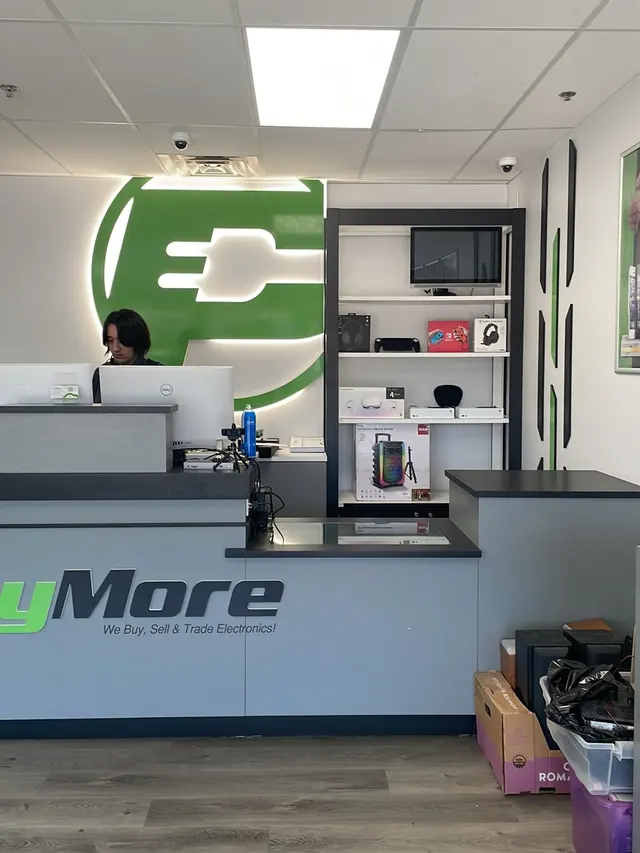 PayMore - Buy, Sell & Trade Electronics — customer photo 2