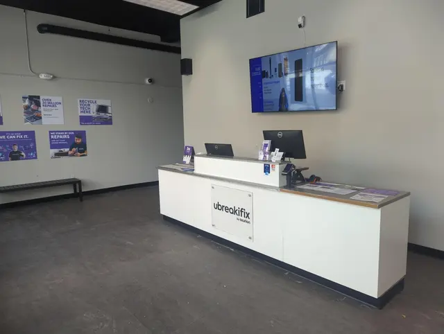 uBreakiFix - Phone and Computer Repair — photo from the business 2