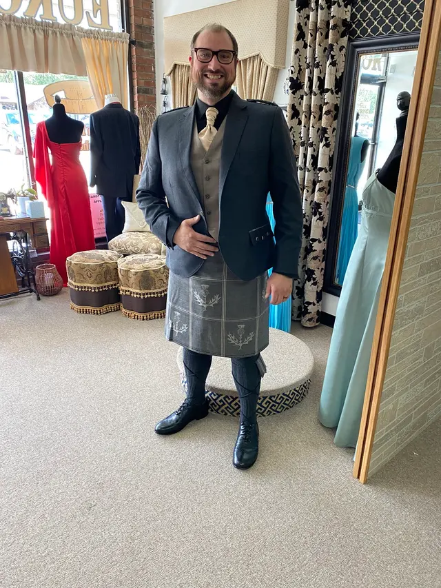 Freda's Tailoring & Upholstering — photo from the business 11