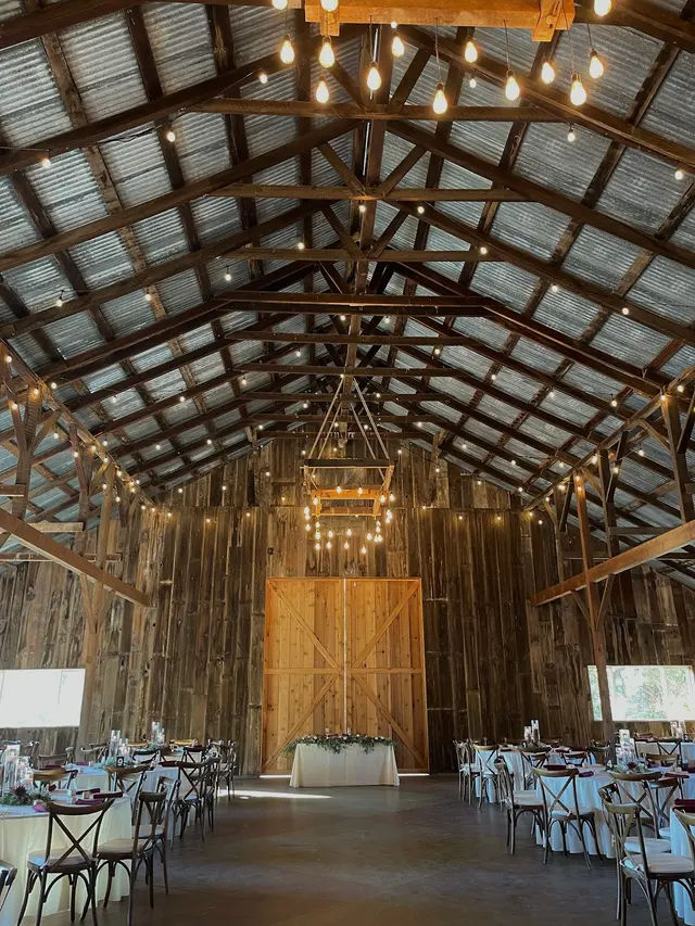 Distinctively Made Event Planning & Design — customer photo 4