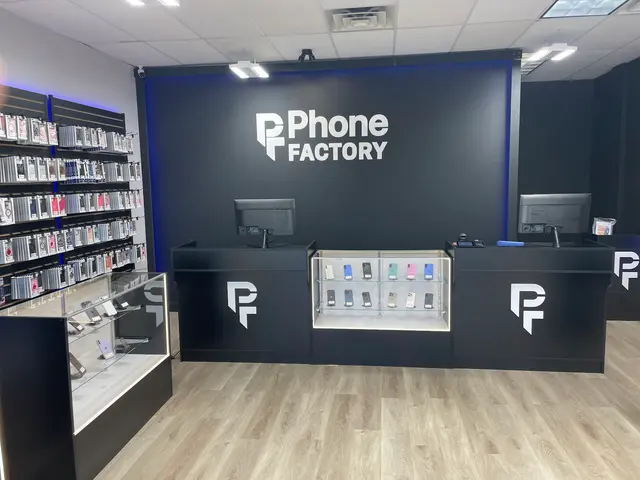Phone Factory — customer photo 9