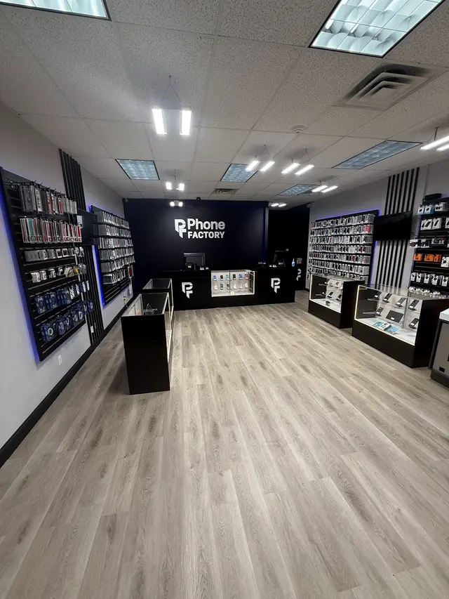 Phone Factory — customer photo 11